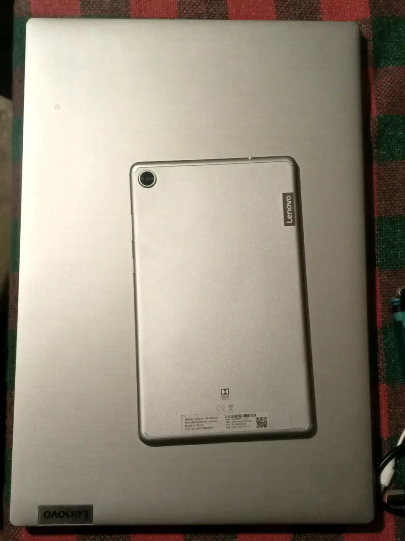 Tablet Lenovo TB-8505F con pantalla de 8 pulgadas - 4