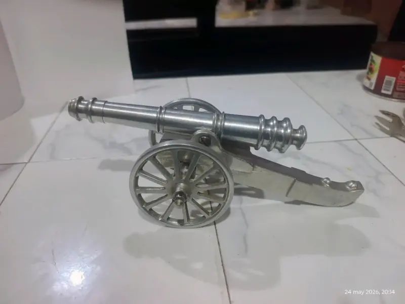 Miniatura de cañón de artillería de campaña metálico - 2