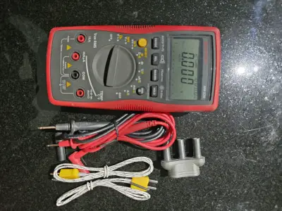 Multímetro Digital Amprobe AM-570 con Accesorios - miniatura 1