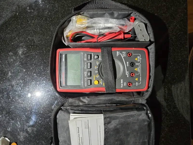 Multímetro Digital Amprobe AM-570 con Accesorios - 2