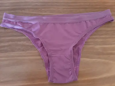 Calzón de encaje lila para mujer - miniatura 2