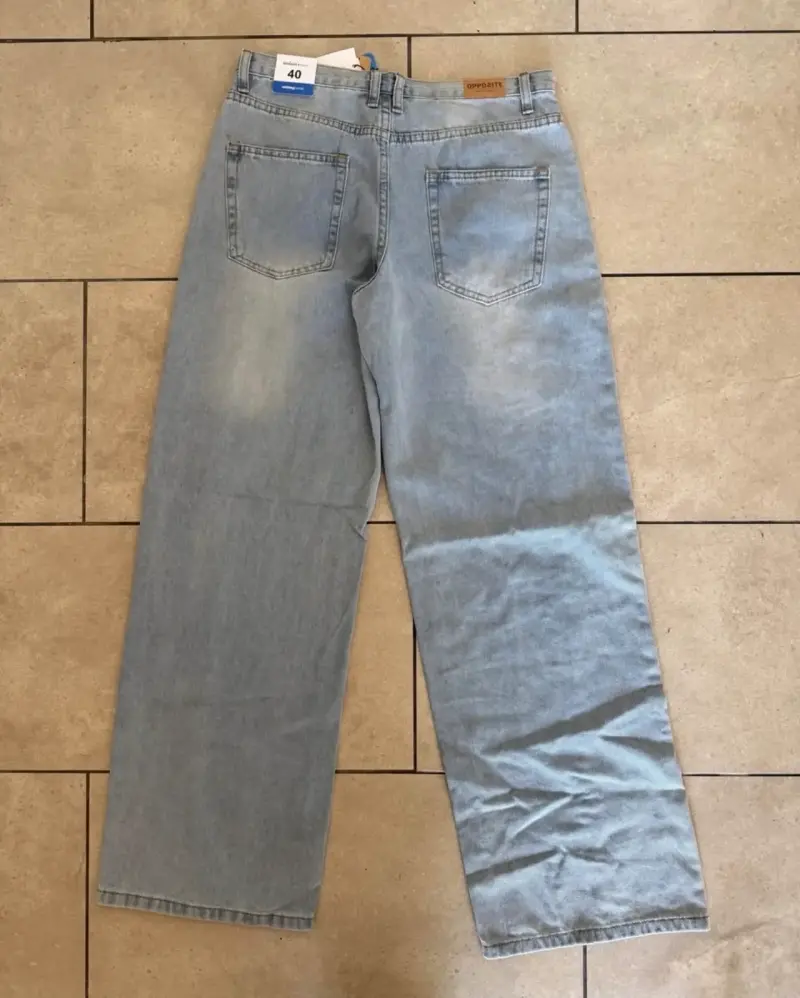 Jeans anchos de mezclilla azul claro para mujer - 2