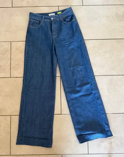 Jeans anchos de mezclilla azul para mujer - miniatura 1