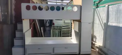 Camarote con escaleras y ropero pequeño de melamin - miniatura 3