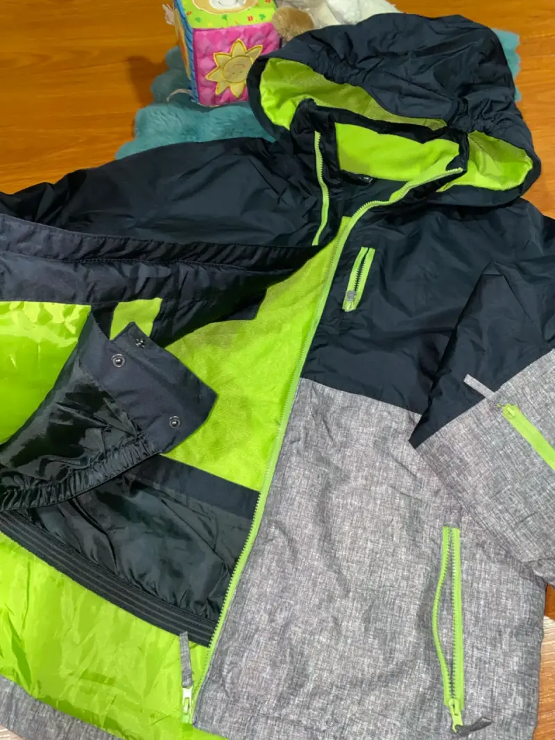 Chaqueta impermeable para niño con capucha - 3