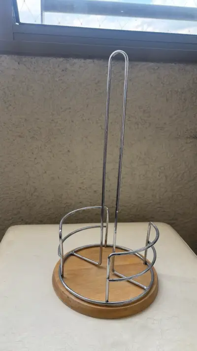 Porta rollos de cocina de metal y madera - miniatura 2