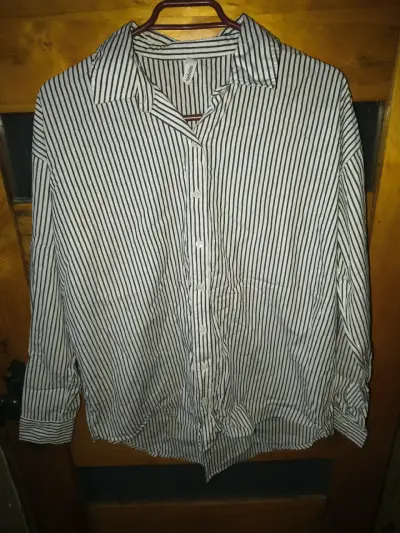 Lote de 20 blusas de mujer, tallas S-M-L $10.000.- - miniatura 5