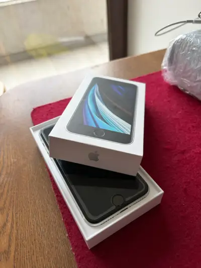 iPhone SE 2020 Blanco 128gb - miniatura 3