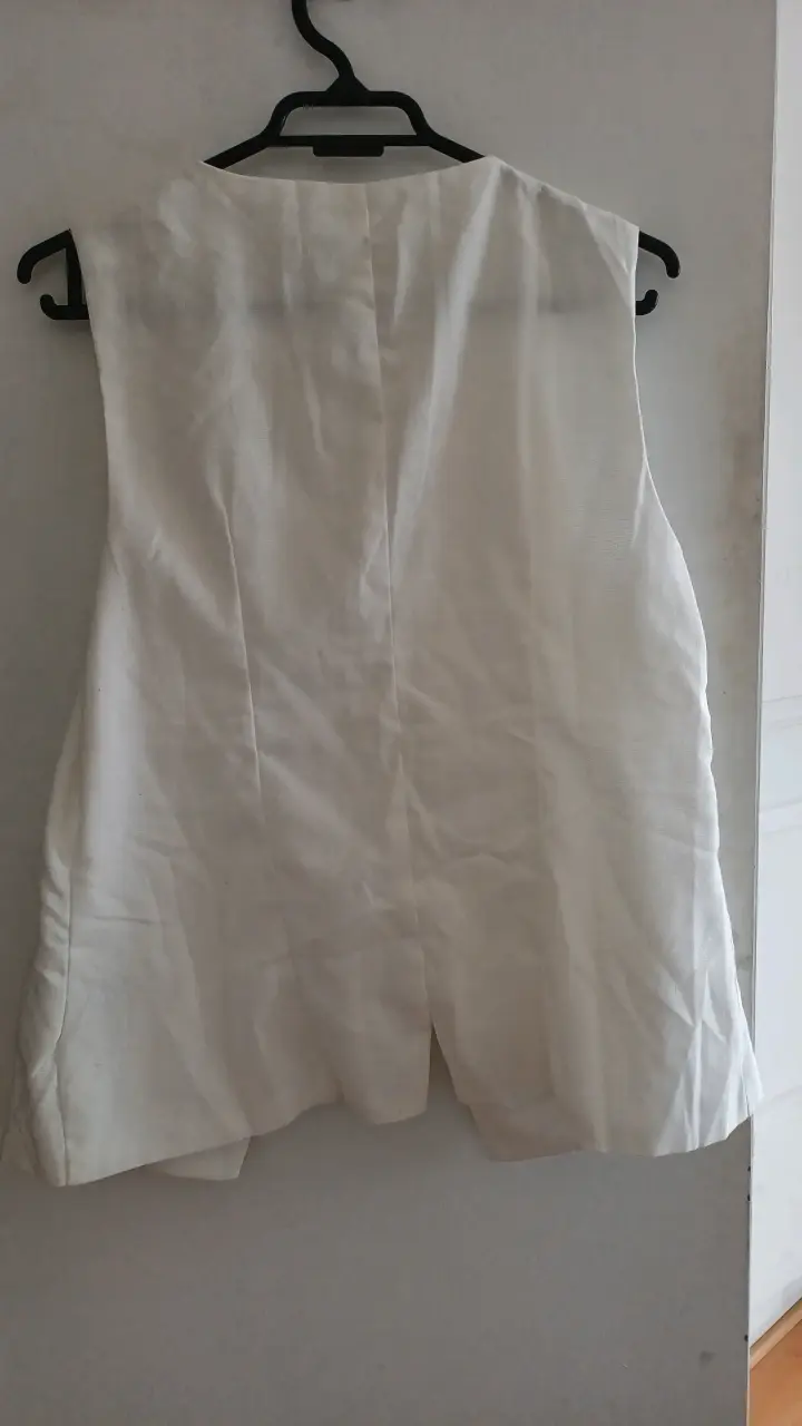 Chaleco sin mangas beige Shein - 3