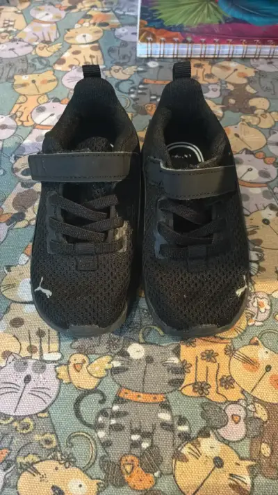 Zapatillas deportivas negras para niños Puma - miniatura 1