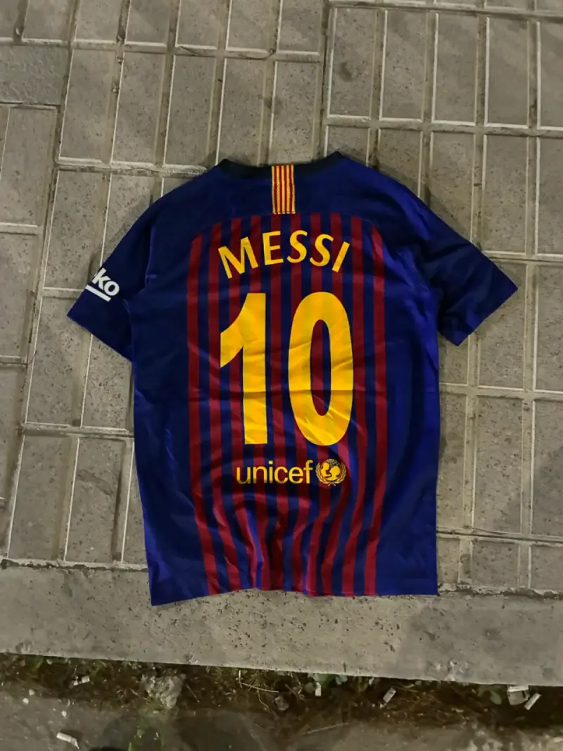 Camiseta FC Barcelona Messi 10 Azul y Roja - 1