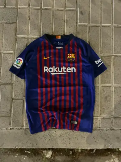 Camiseta FC Barcelona Messi 10 Azul y Roja - miniatura 2
