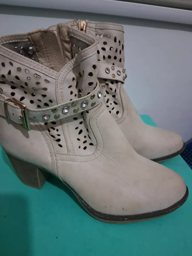 Botines de gamuza rojos con tacón - 3