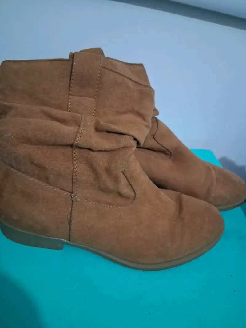 Botines de gamuza rojos con tacón - 4
