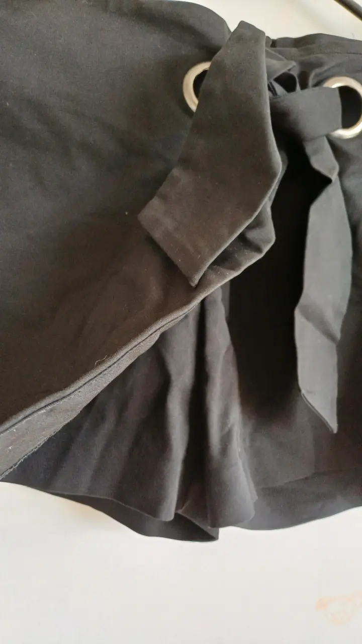 Shorts negros con lazo para mujer - 6