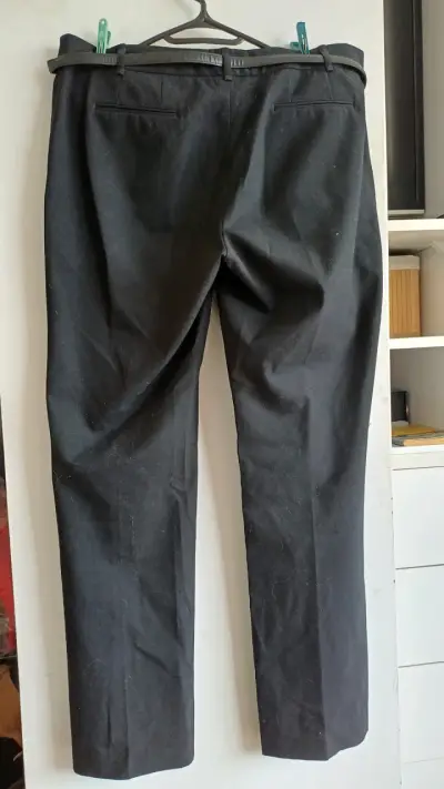 Pantalones de vestir negros con cinturón - miniatura 3
