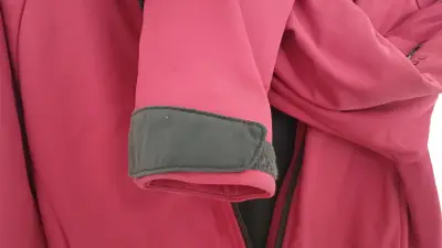 Chaqueta Columbia Titanium Roja para Mujer - miniatura 6