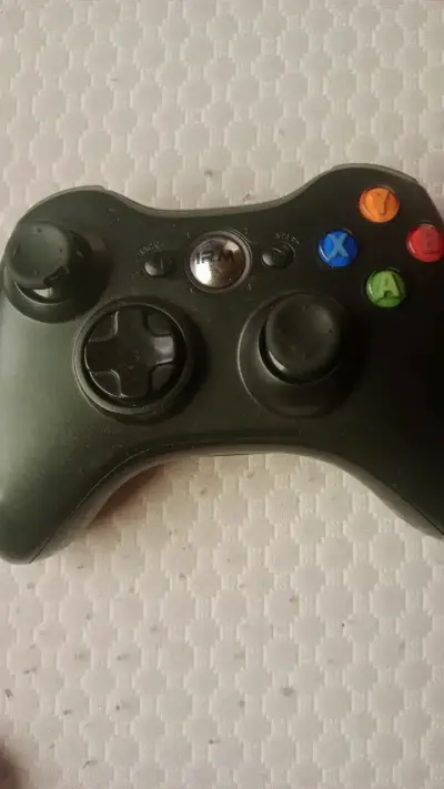 Control xbox 360 para partes o reparacion - miniatura 1