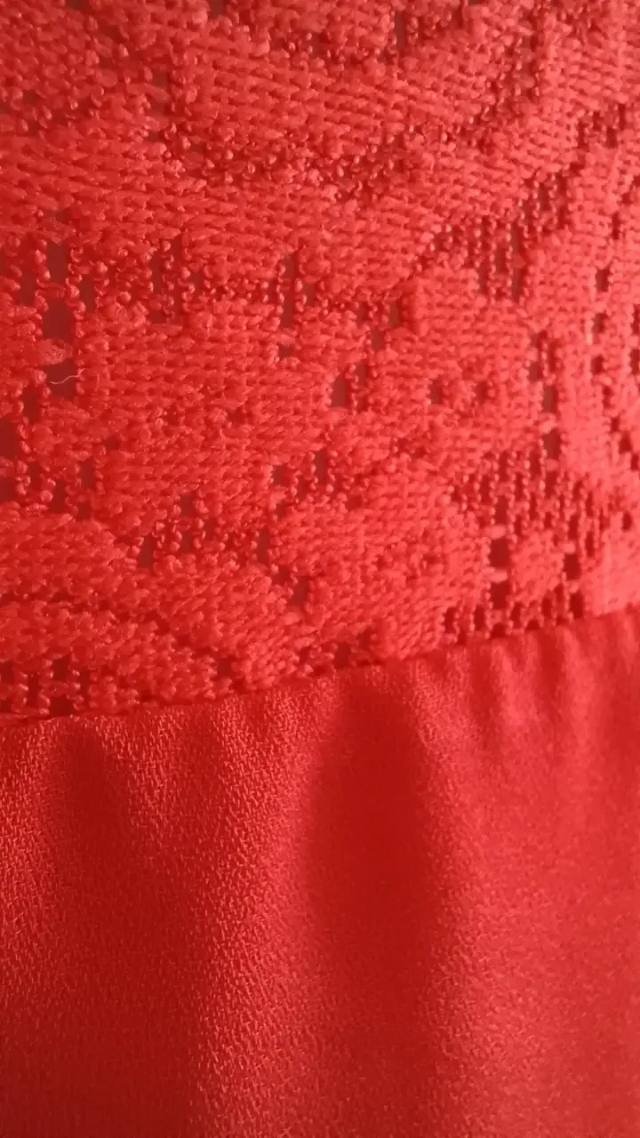 Blusa sin mangas roja Alaniz con encaje - 6
