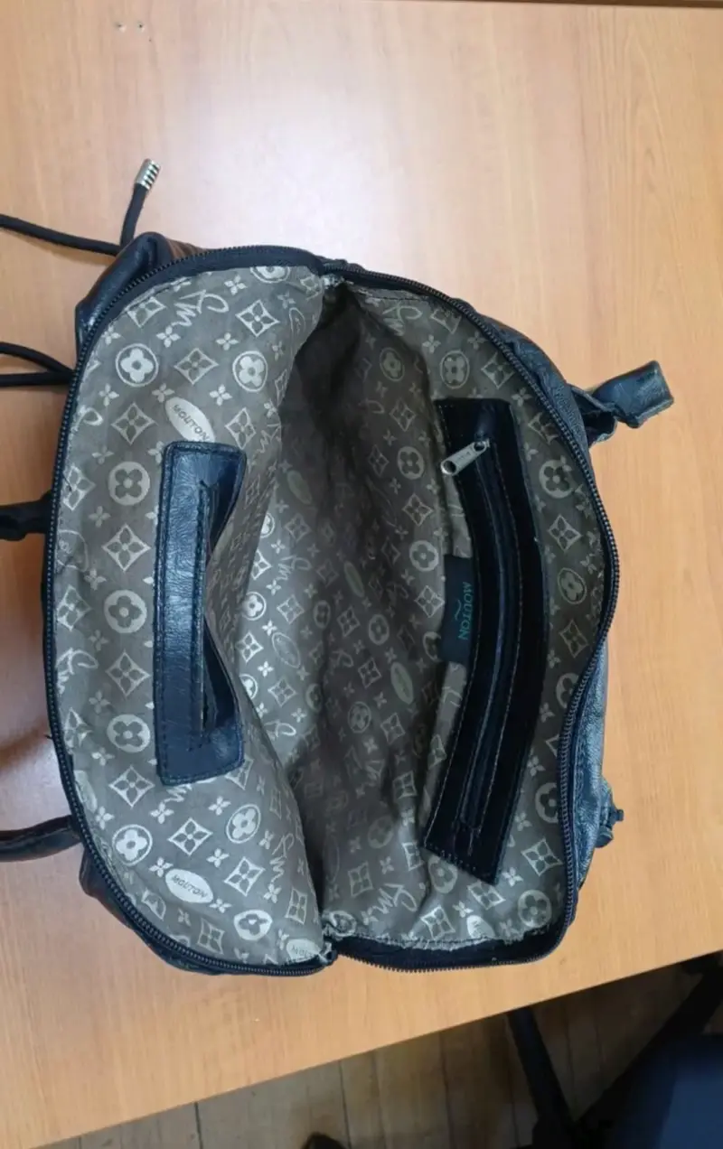 Bolso de cuero negro Mouton elegante - 5