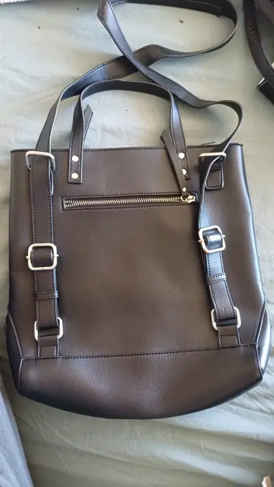 Mochila de cuero sintético marrón elegante - miniatura 3