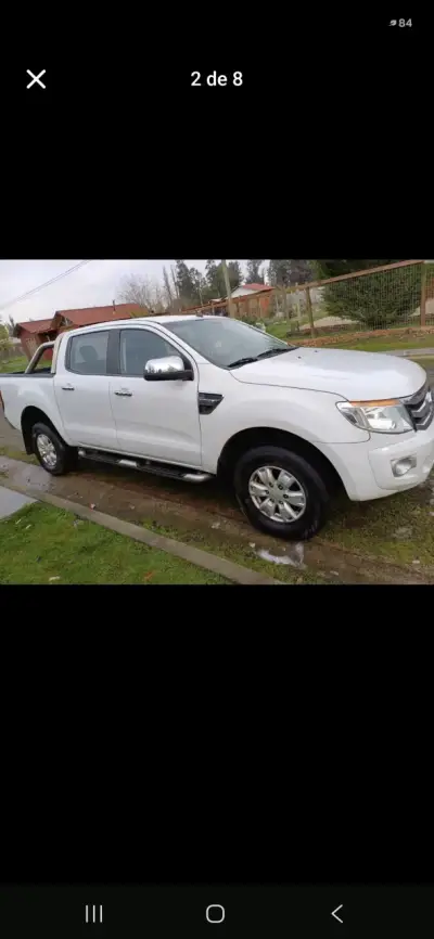 Camioneta Ford Ranger 4x2 Blanca en Buen Estado - miniatura 3
