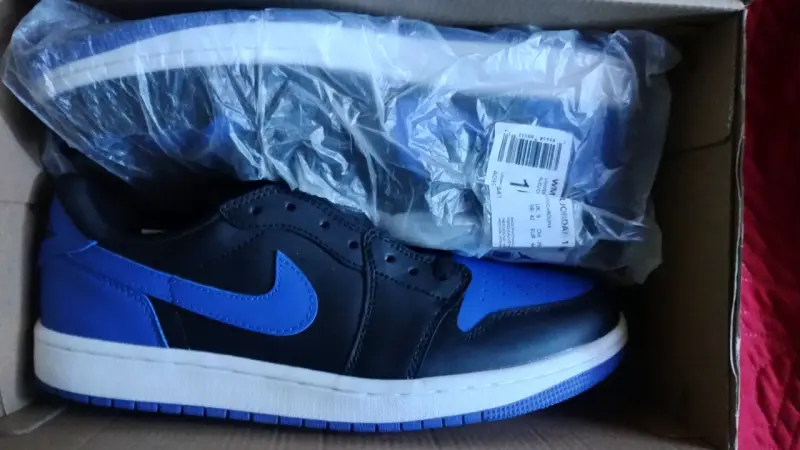 Jordan 1 low rojas y negras - 2