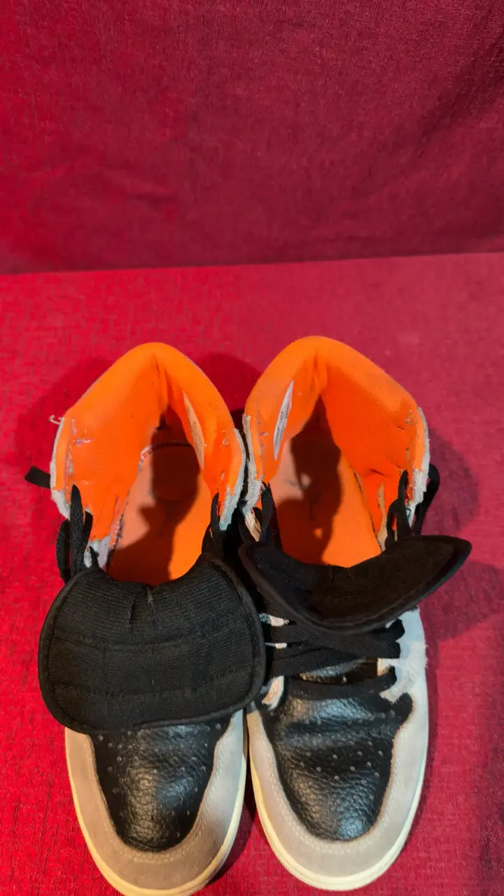Zapatillas Nike Air Jordan negras y naranjas para niños - 5