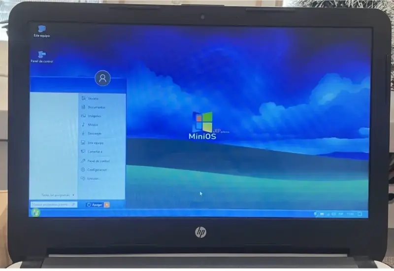 Laptop HP con Intel Core i3 y Windows 10 - 3