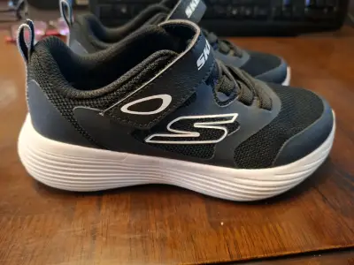 Zapatillas deportivas negras n 27 niños  Skechers - miniatura 1