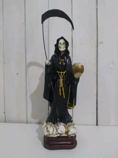 Figura de Santa Muerte Negra 43 cm con Guadaña - miniatura 1