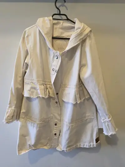 Chaqueta beige con capucha Sarah La Tienda - miniatura 1