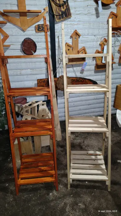 Escalera decorativa de madera para interiores - miniatura 2