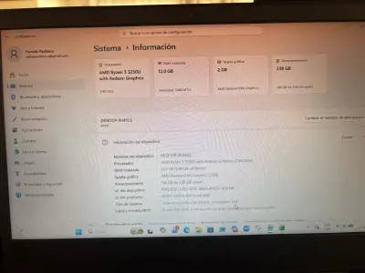 Notebook Lenovo AMD Ryzen 3 12GB RAM - miniatura 3
