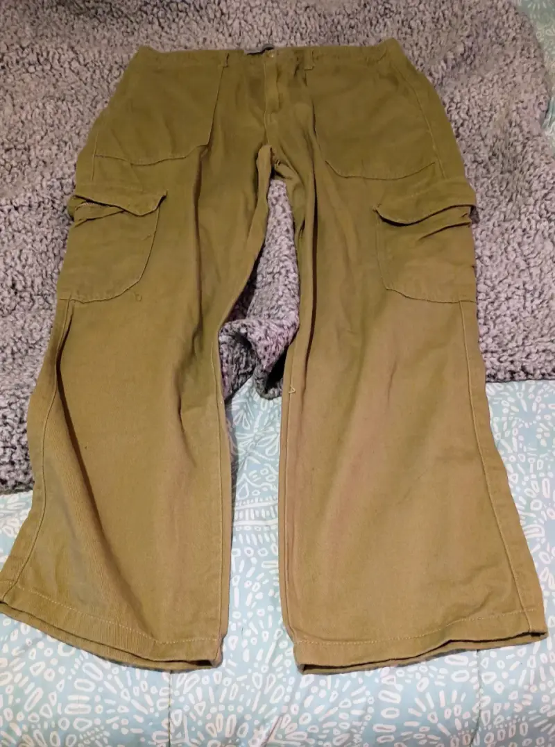 Pantalones cargo verde oliva MNL by Corona - 1