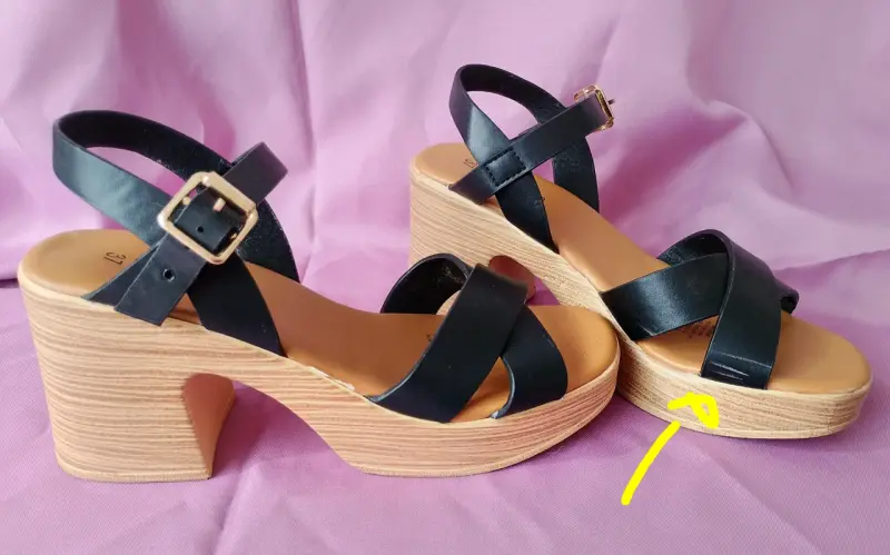 Sandalias de tacón alto negras con hebilla - 2