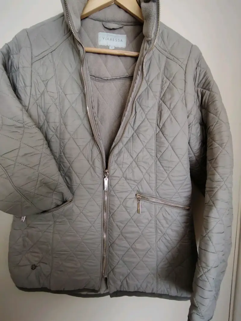Chaqueta acolchada gris Viaressa con cierre