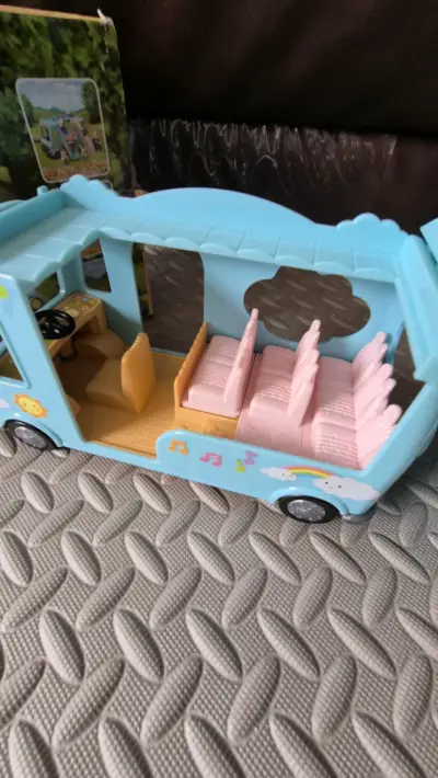 Bus de Guardería Sylvanian Families Sunshine - miniatura 5