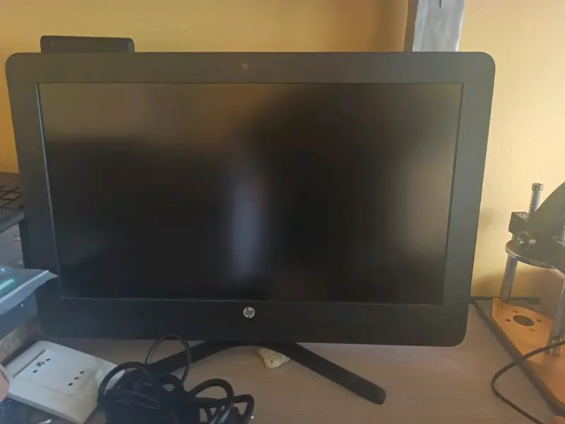 Computador All-in-One HP con teclado y pantalla - 3