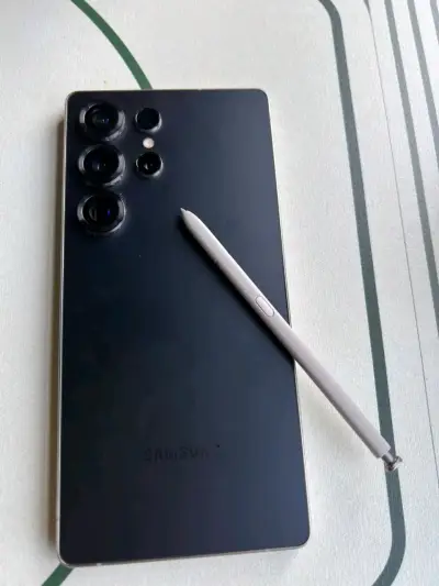Samsung Galaxy S25 Ultra con S Pen y cámara de 200 MP - miniatura 2