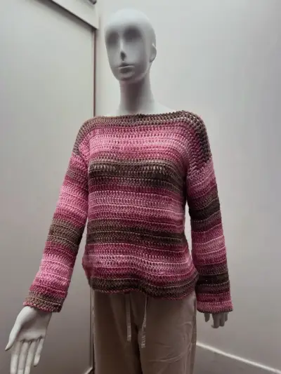 Suéter de crochet a rayas rosadas y marrones - miniatura 1