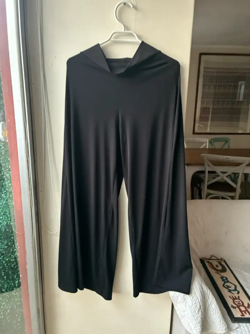 Pantalón Negro ancho linda caída