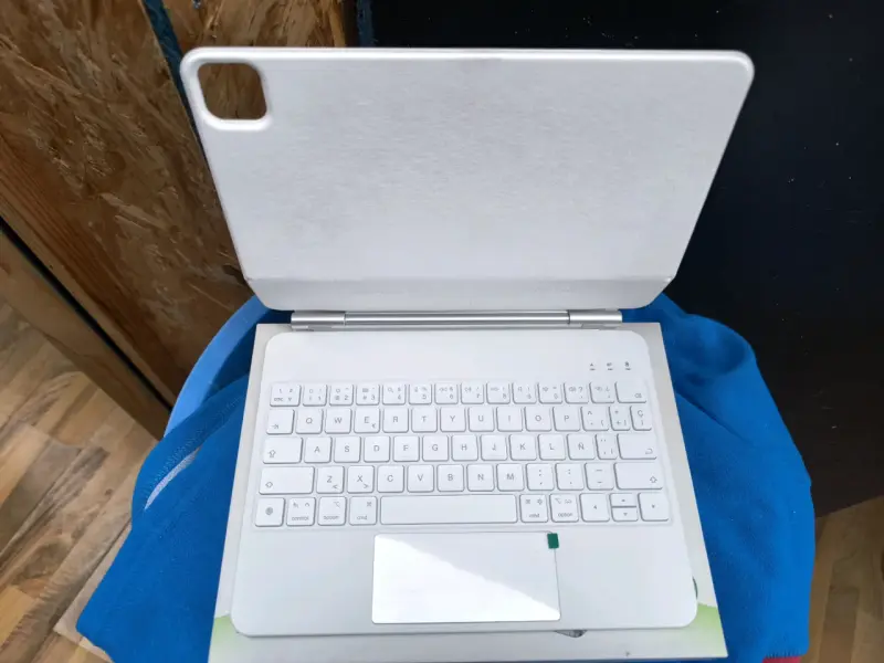 Teclado Inalámbrico Blanco iPad Air/Pro 11' - 1