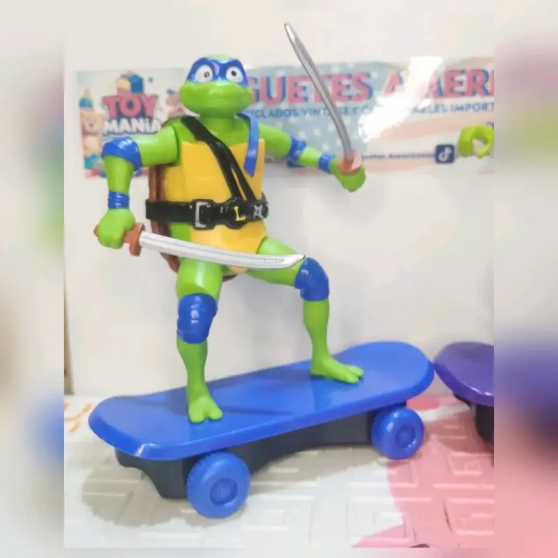 Figuras de acción Tortugas Ninja con patineta - 2