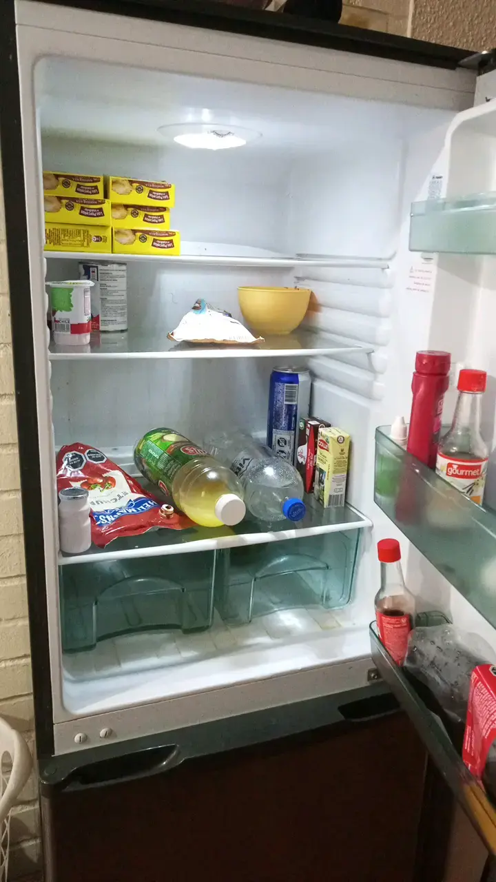 Refrigerador Mademsa de dos puertas en buen estado - 2