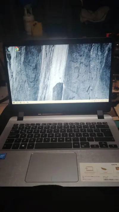 Laptop ASUS X407MA con Intel Celeron y 4GB RAM - miniatura 2