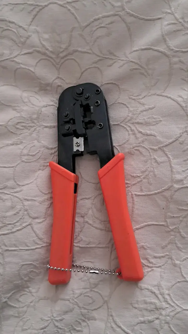 Alicate de red profesional Makawa - 2