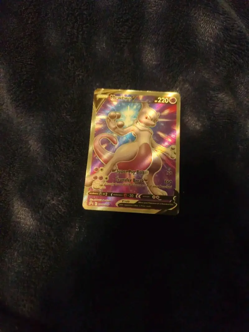Carta Pokémon Mewtwo V 220 HP holográfica