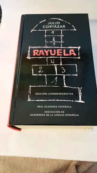 Libro Rayuela Edición Conmemorativa Julio Cortázar - miniatura 1