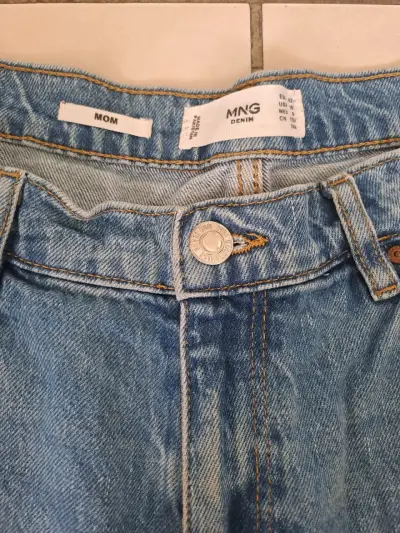 Jeans MNG Denim Mom Fit Azul Claro - miniatura 2